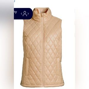 Time and Tru quilted vest. Beige color size medium. Brand new w/ tags attached.